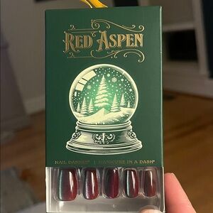 Red Aspen Holiday Glitter Press-On Nails - Pink & Burgundy